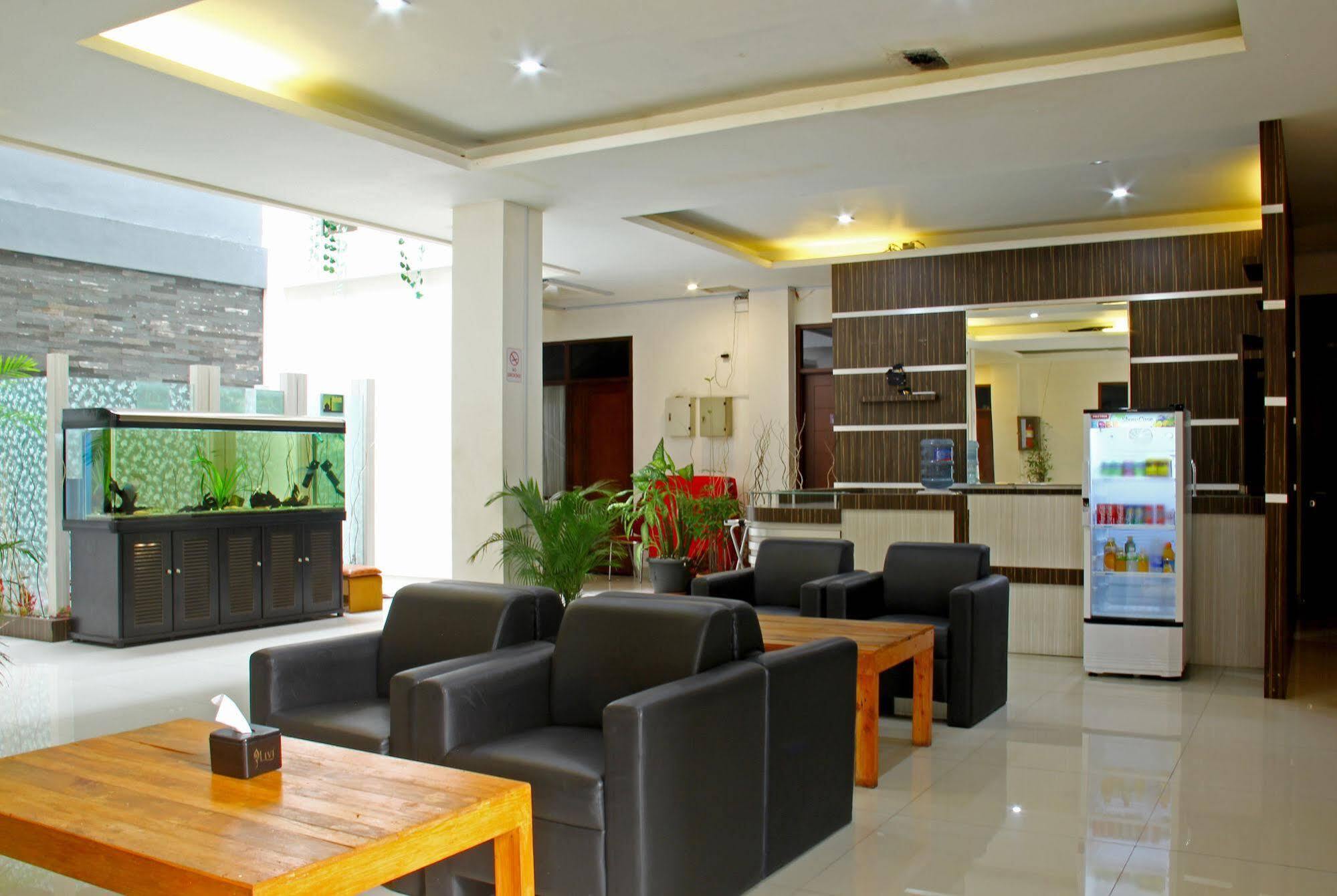 Reddoorz Plus @ Natuna Бандунг Екстериор снимка